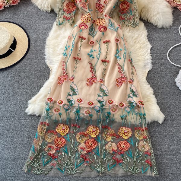 Summer New Women's Fairy Dress Heavy-Duty Tight Waist Embroidered Flower Mesh V-neck High Waist Dress 3/4 Sleeve - Image 4